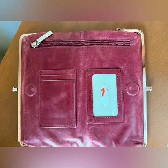 Beautiful Burgundy HOBO Leather Kisslock Clutch - Picture 4 of 9